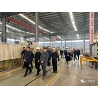 市委書記魏朝東在調研洪湖開發(fā)區(qū)部分工業(yè)企業(yè)時強調：助企紓困增信心 蹄疾步穩(wěn)開新局